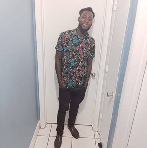 Meet your Posher, Tanis